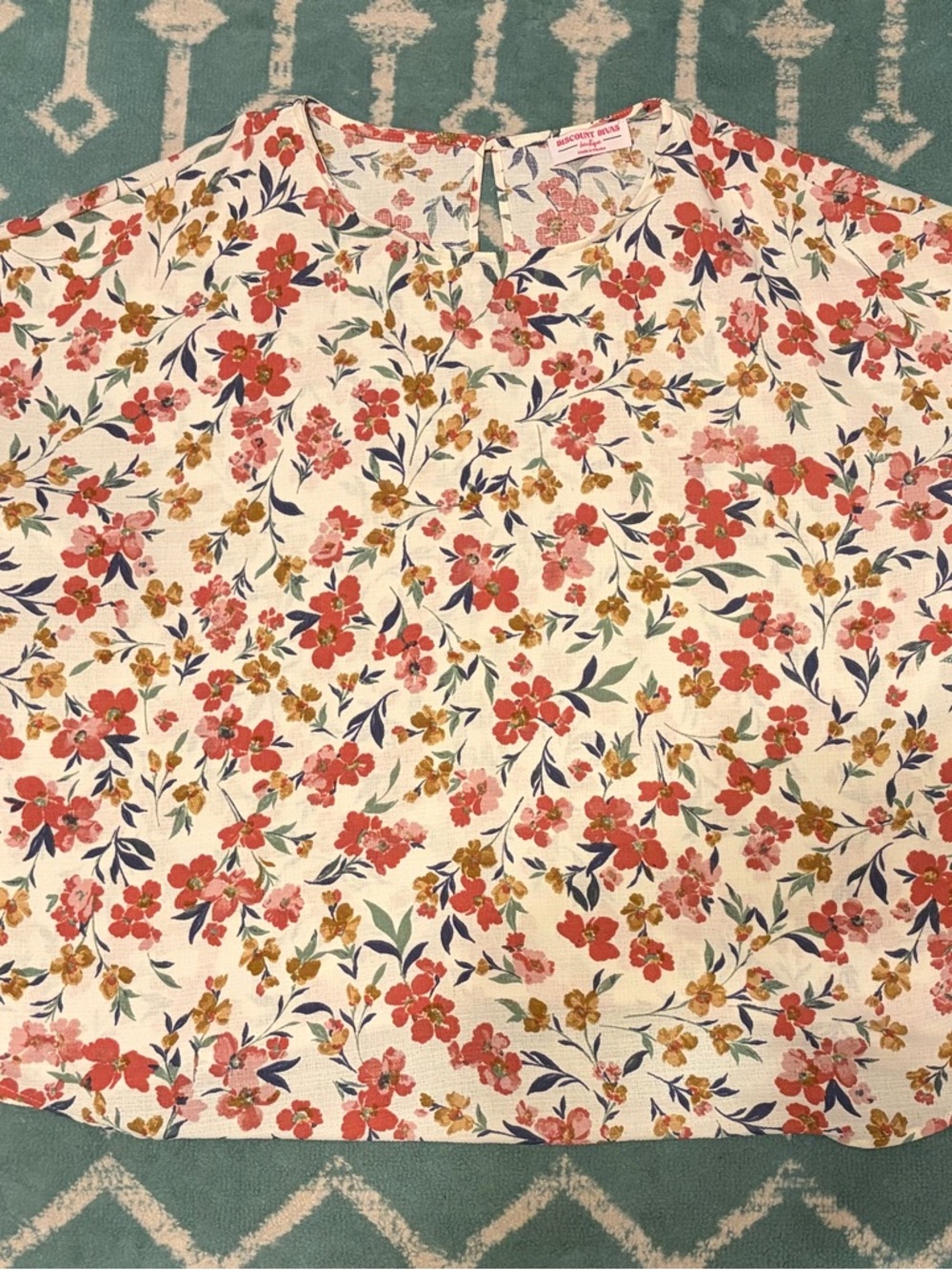 Discount Divas Floral Oversized Top - Cream with Coral & Navy Flowers